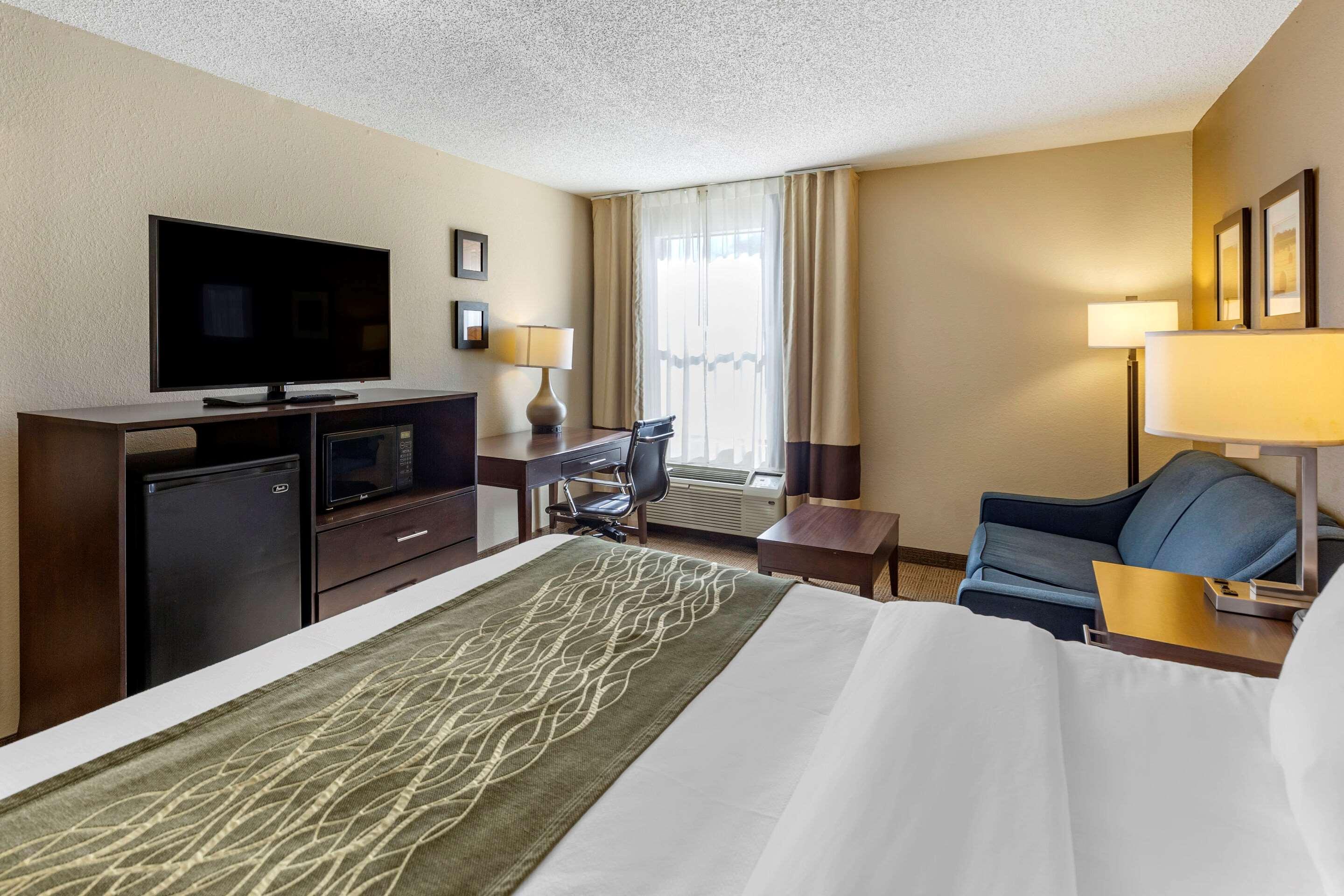 Comfort Inn Clinton Exterior photo